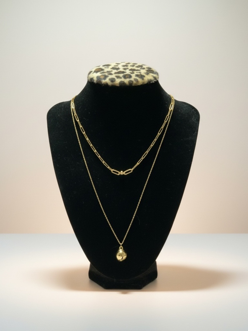 18K Saudi Gold Layered Pendant Necklace Set